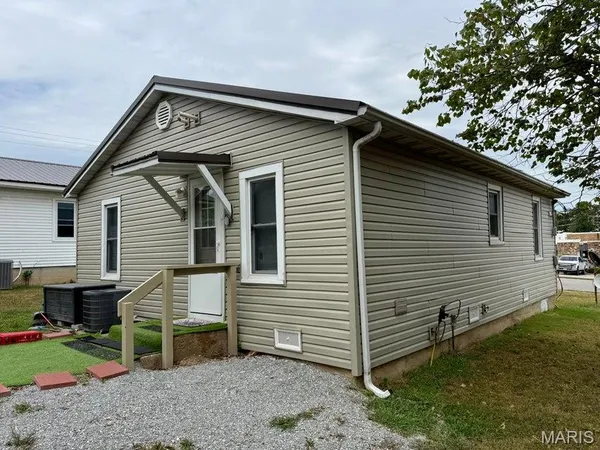 $92,500 | 609 South 1st Street, Houston, MO 65483