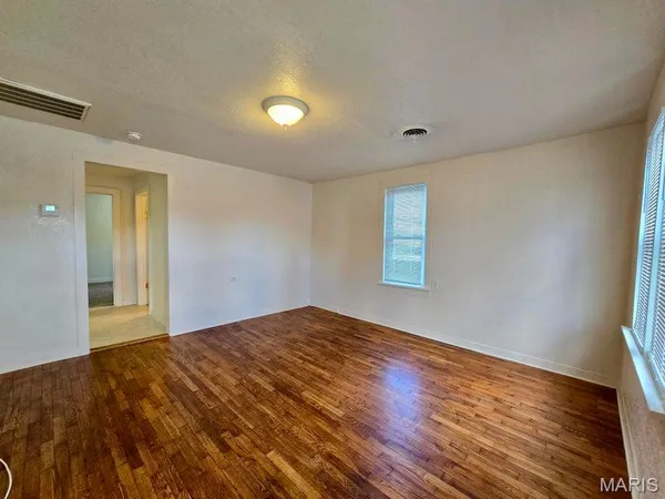 $92,500 | 609 South 1st Street, Houston, MO 65483