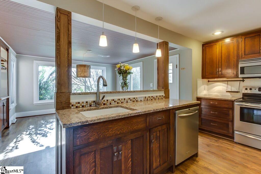 160 Duncan Chapel Road Greenville, SC 29617 - Photo 2 of 30 Gallery Image 2