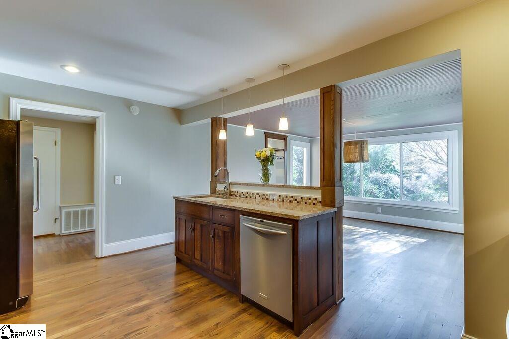 160 Duncan Chapel Road Greenville, SC 29617 - Photo 3 of 30 Gallery Image 3