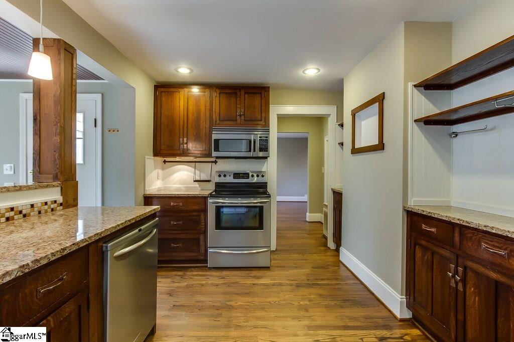 160 Duncan Chapel Road Greenville, SC 29617 - Photo 4 of 30 Gallery Image 4