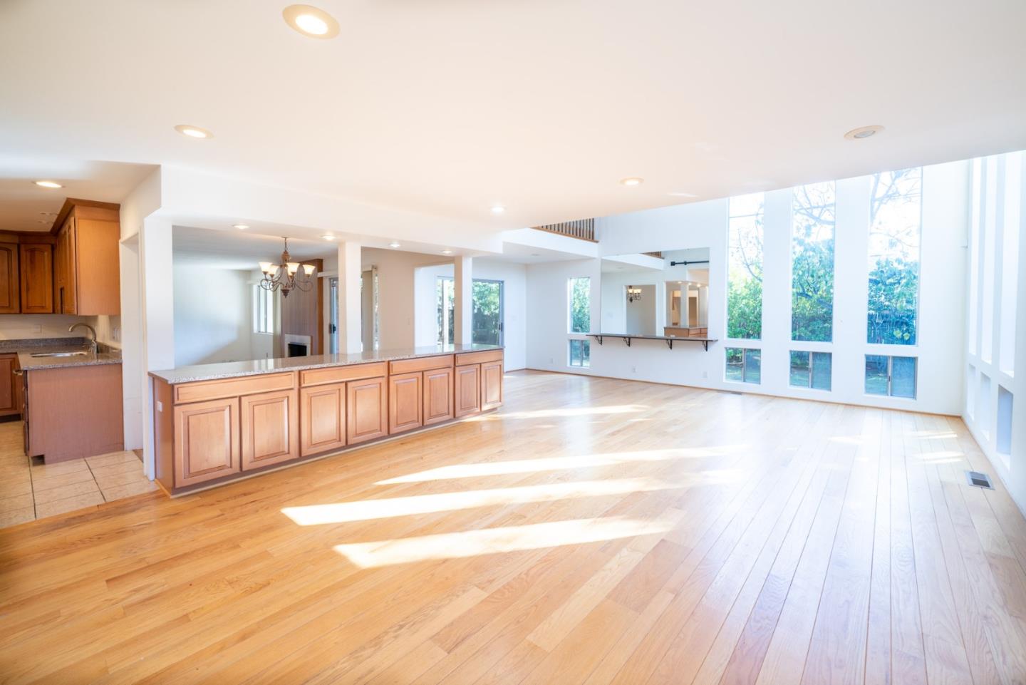 1553 Meadow Lane Mountain View, CA 94040 - Photo 4 of 28