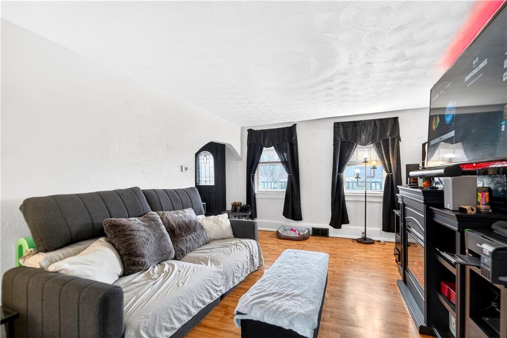 129 5th Street California, PA 15419 - Photo 4 of 38