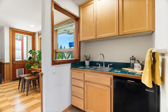 $1,150,000 | 10390 Manchester Drive, Truckee, CA 96161