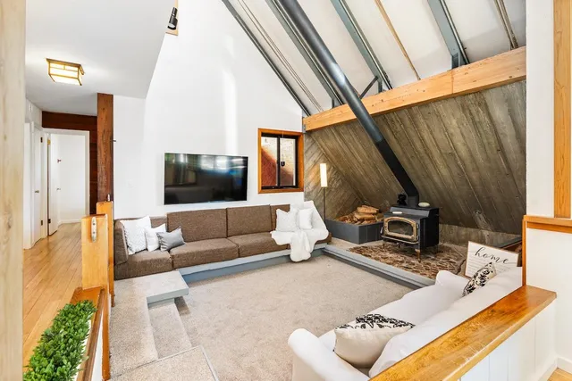 $1,150,000 | 10390 Manchester Drive, Truckee, CA 96161