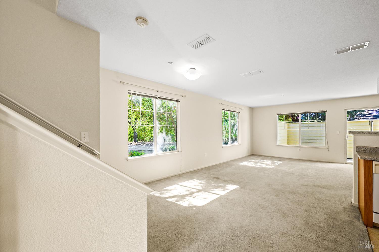 26 Mather Court Novato, CA 94949 - Photo 8 of 32