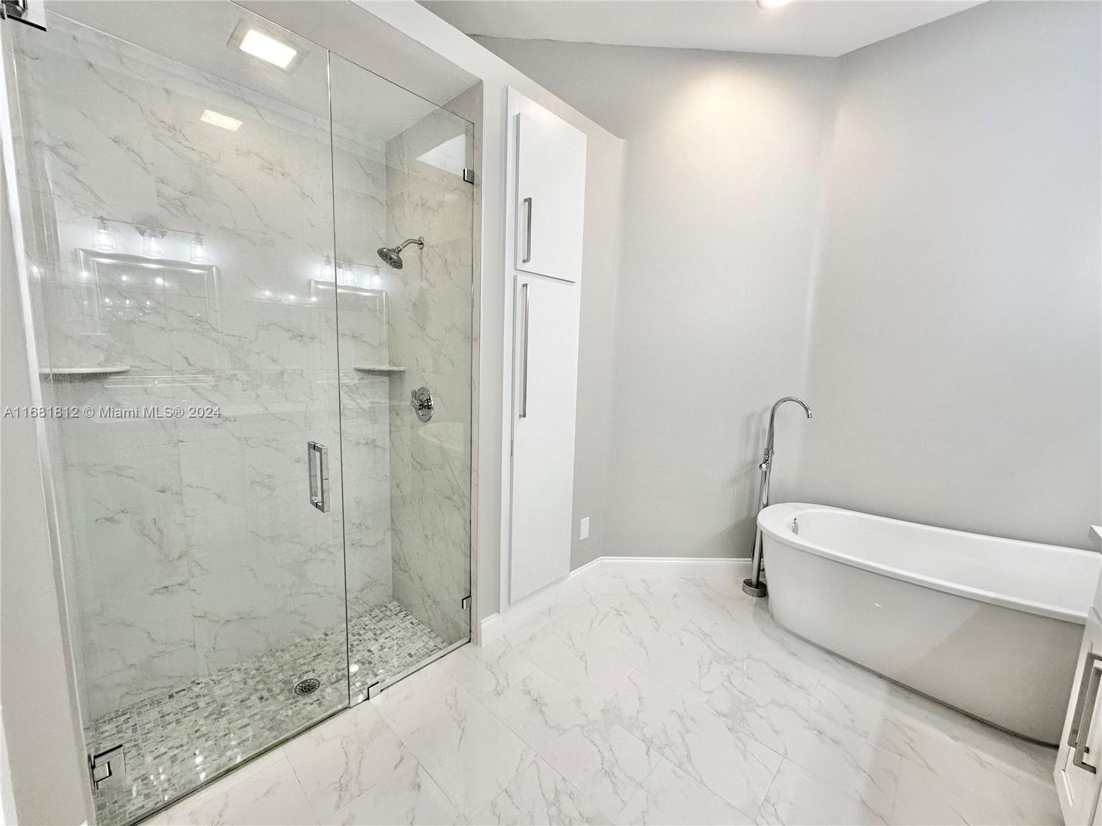 135 Hampton Circle Jupiter, FL 33458 - Photo 20 of 39