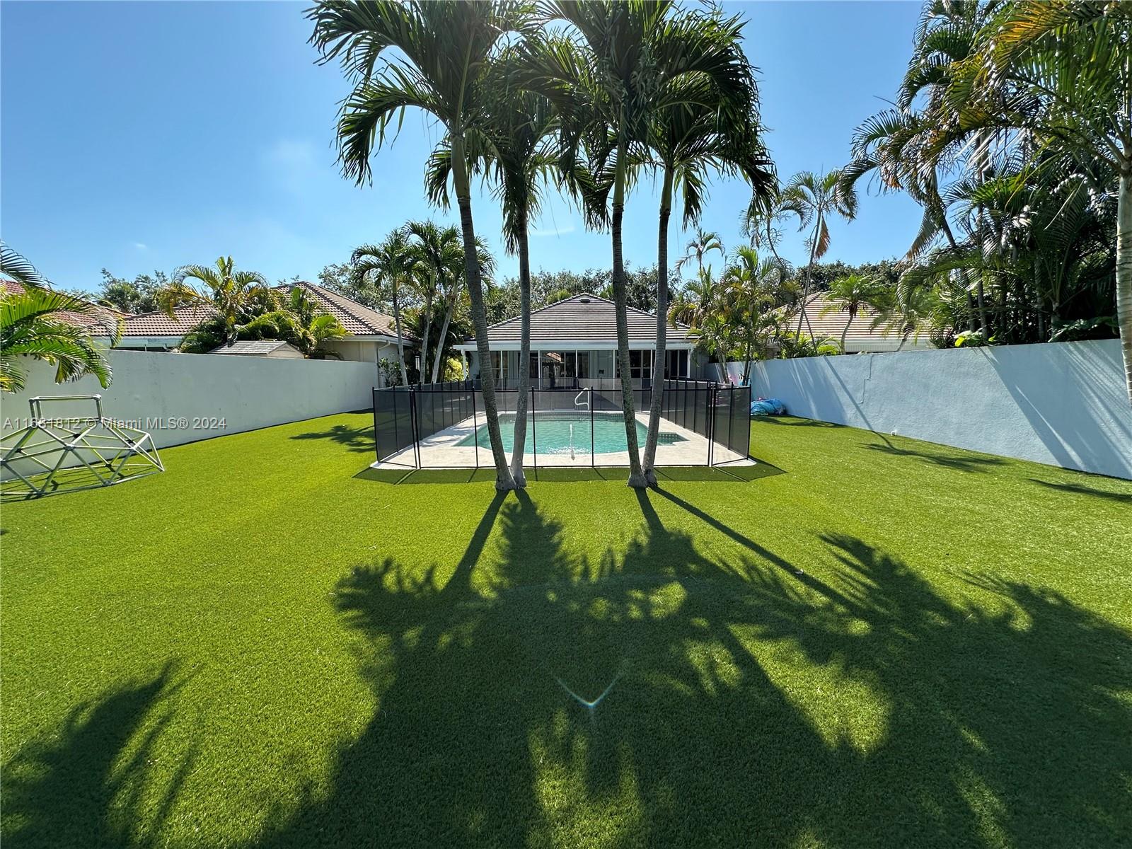 135 Hampton Circle Jupiter, FL 33458 - Photo 32 of 39