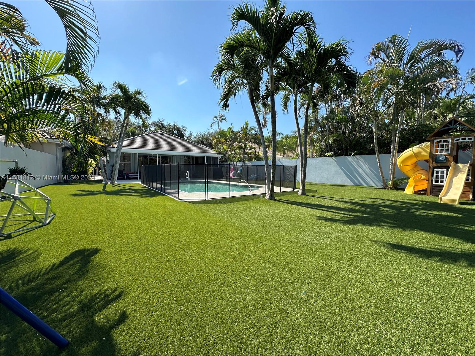 135 Hampton Circle Jupiter, FL 33458 - Photo 33 of 39