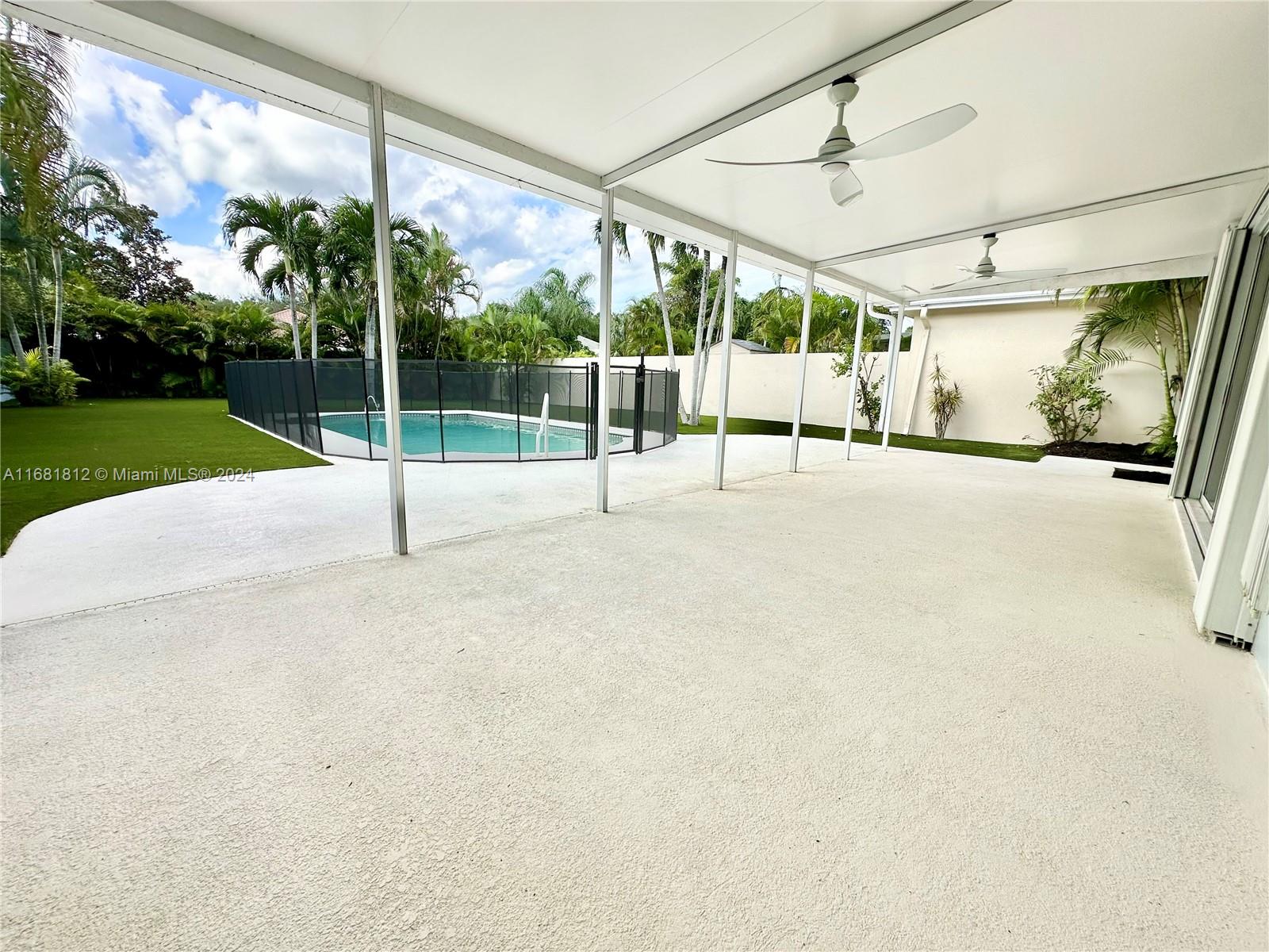 135 Hampton Circle Jupiter, FL 33458 - Photo 36 of 39