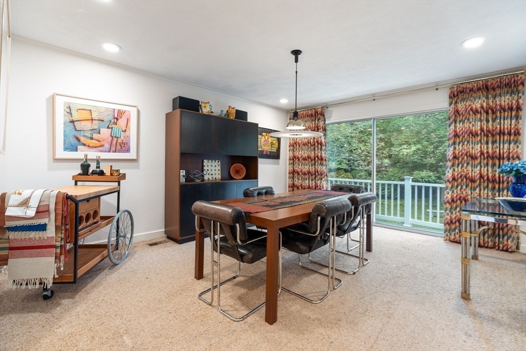 140 Paulson Road Waban, MA 02468 - Photo 3 of 10
