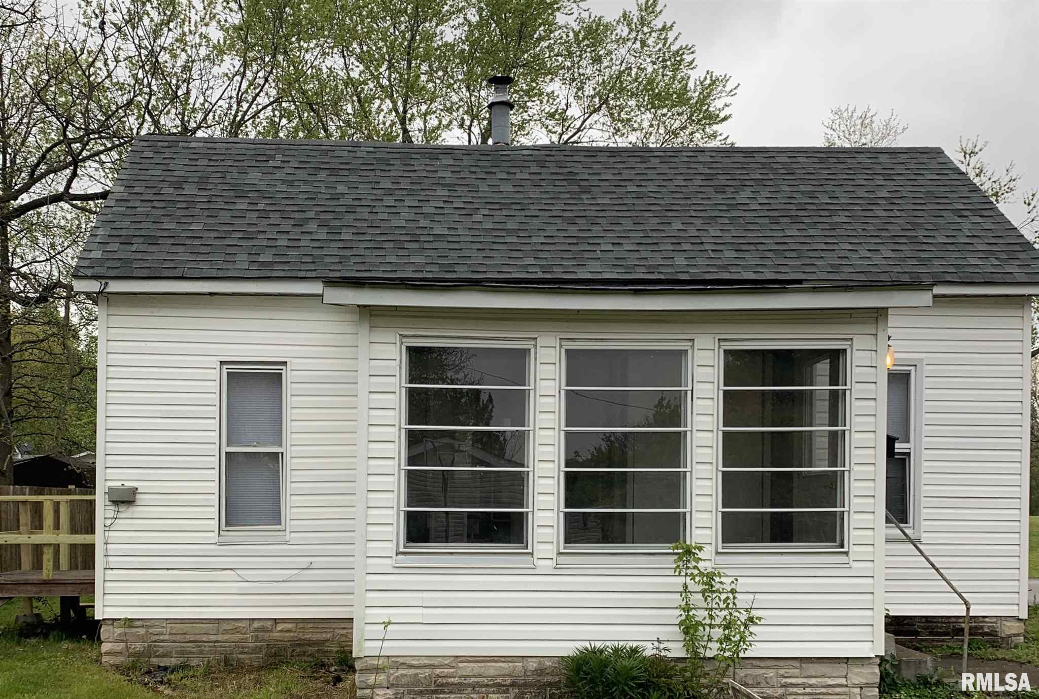 404 7th Street Christopher, IL 62822 - Photo 2 of 16 Gallery Image 2