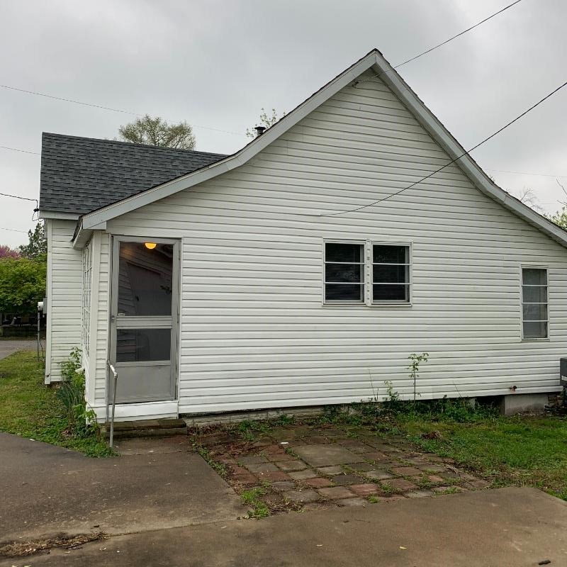 404 7th Street Christopher, IL 62822 - Photo 3 of 16 Gallery Image 3