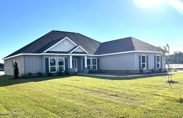 $446,900 | 6617 Palm Pointe Drive, Ocean Springs, MS 39564