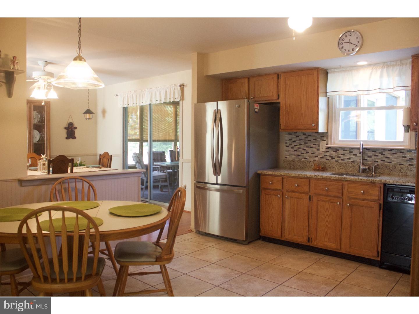 402 Cambridge Road Brookhaven, PA 19015 - Photo 4 of 21 Kitchen