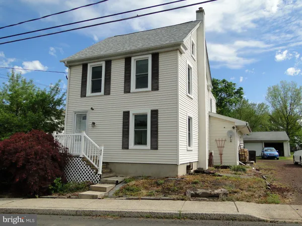 $424,900 | 817 Blooming Glen Road, Blooming Glen, PA 18944