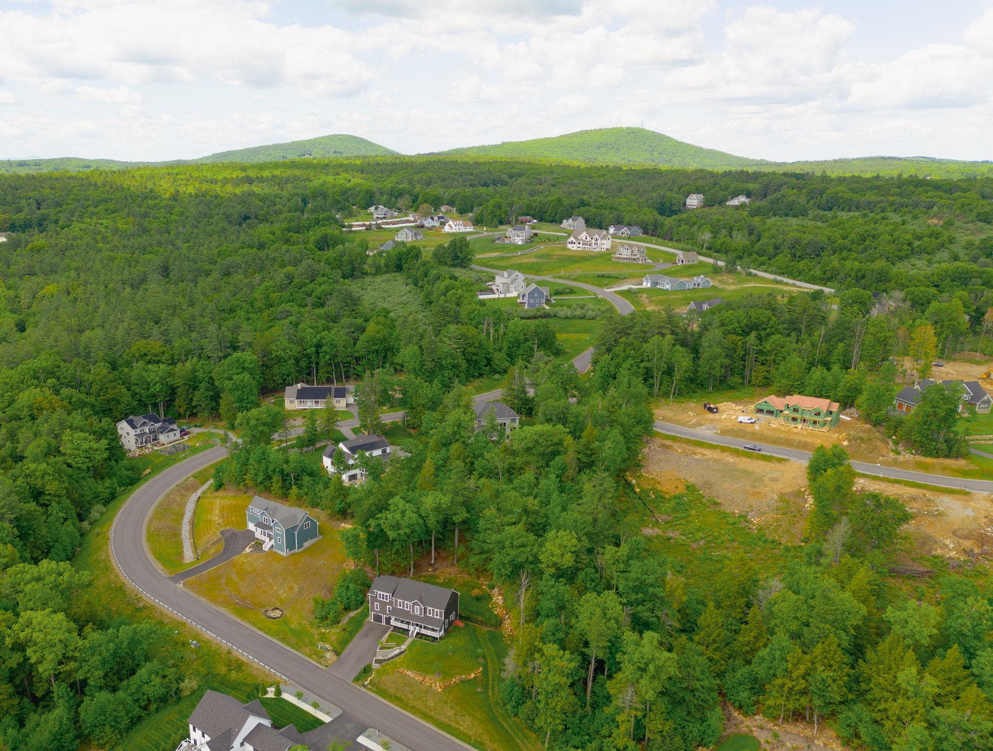 47 Indian Rock Road Bedford, NH 03110 - Photo 3 of 43