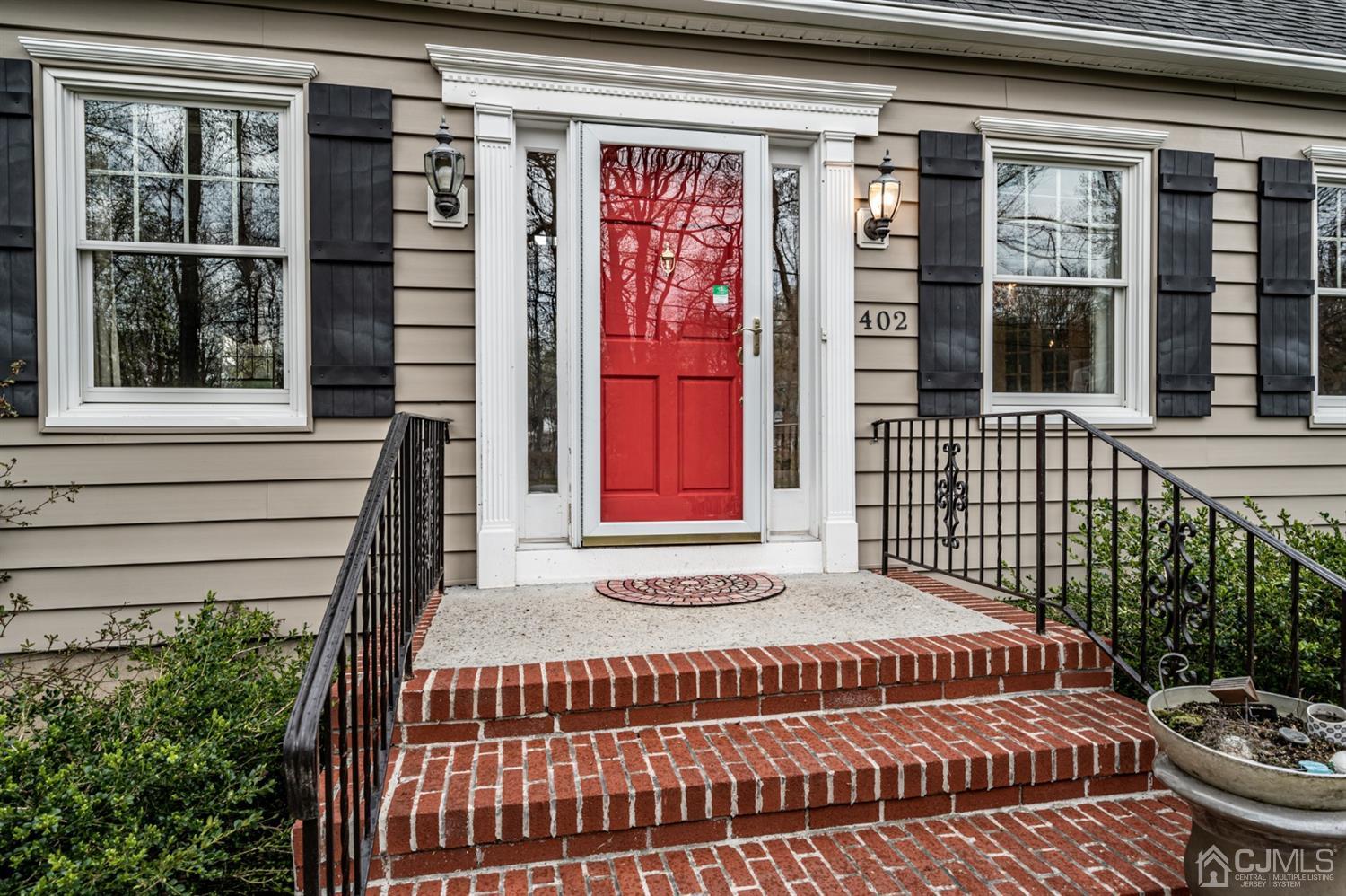 402 Franklin Road North Brunswick, NJ 08902 - Photo 2 of 40 Gallery Image 2