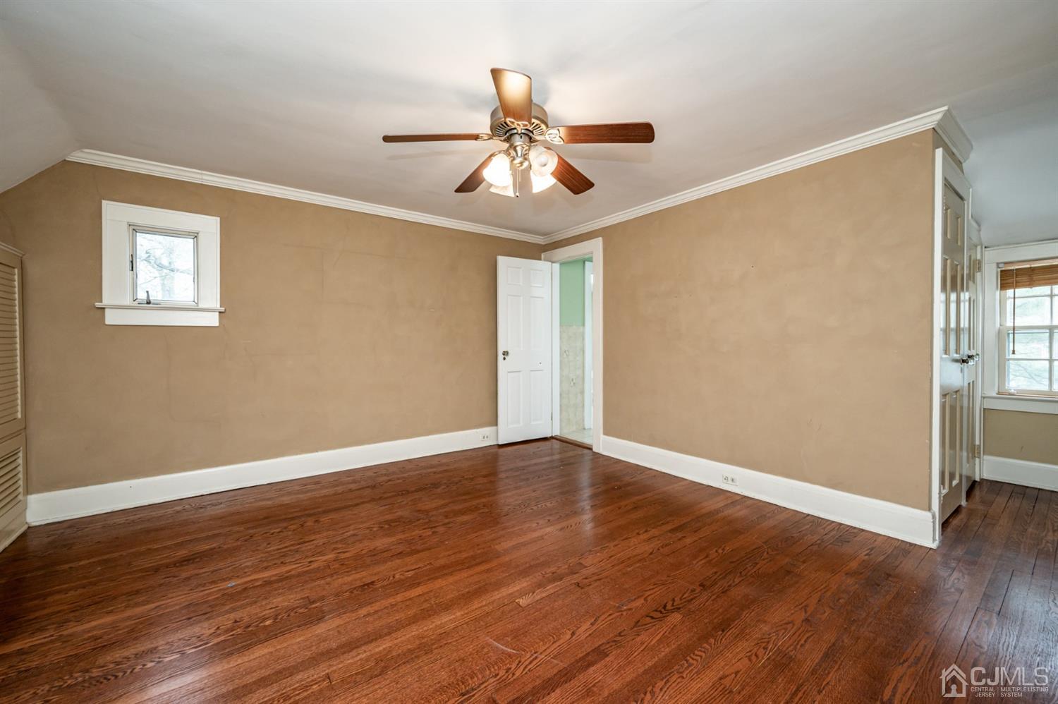 402 Franklin Road North Brunswick, NJ 08902 - Photo 18 of 40 Gallery Image 18