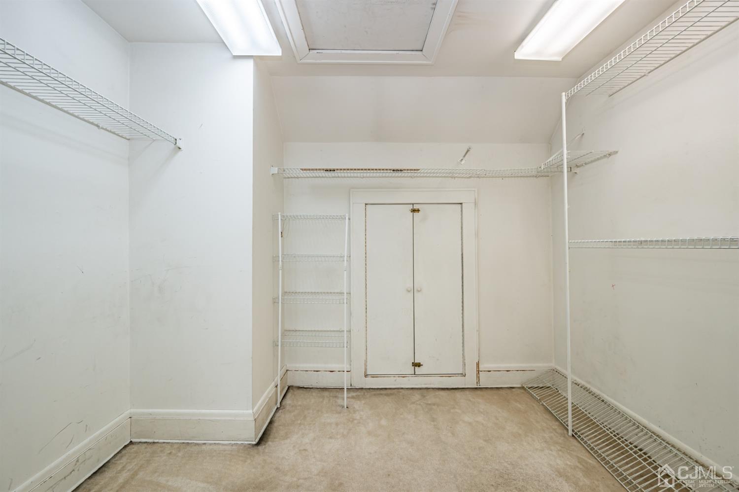 402 Franklin Road North Brunswick, NJ 08902 - Photo 25 of 40 Gallery Image 25