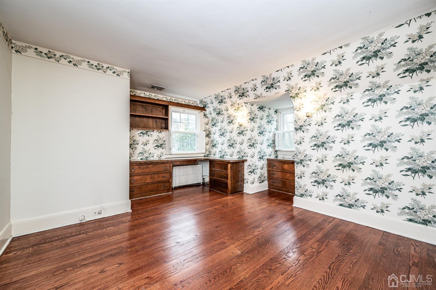 402 Franklin Road North Brunswick, NJ 08902 - Photo 26 of 40 Gallery Image 26