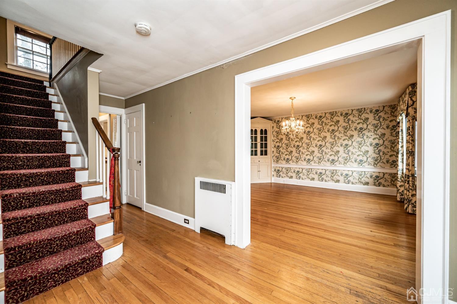 402 Franklin Road North Brunswick, NJ 08902 - Photo 4 of 40 Gallery Image 4
