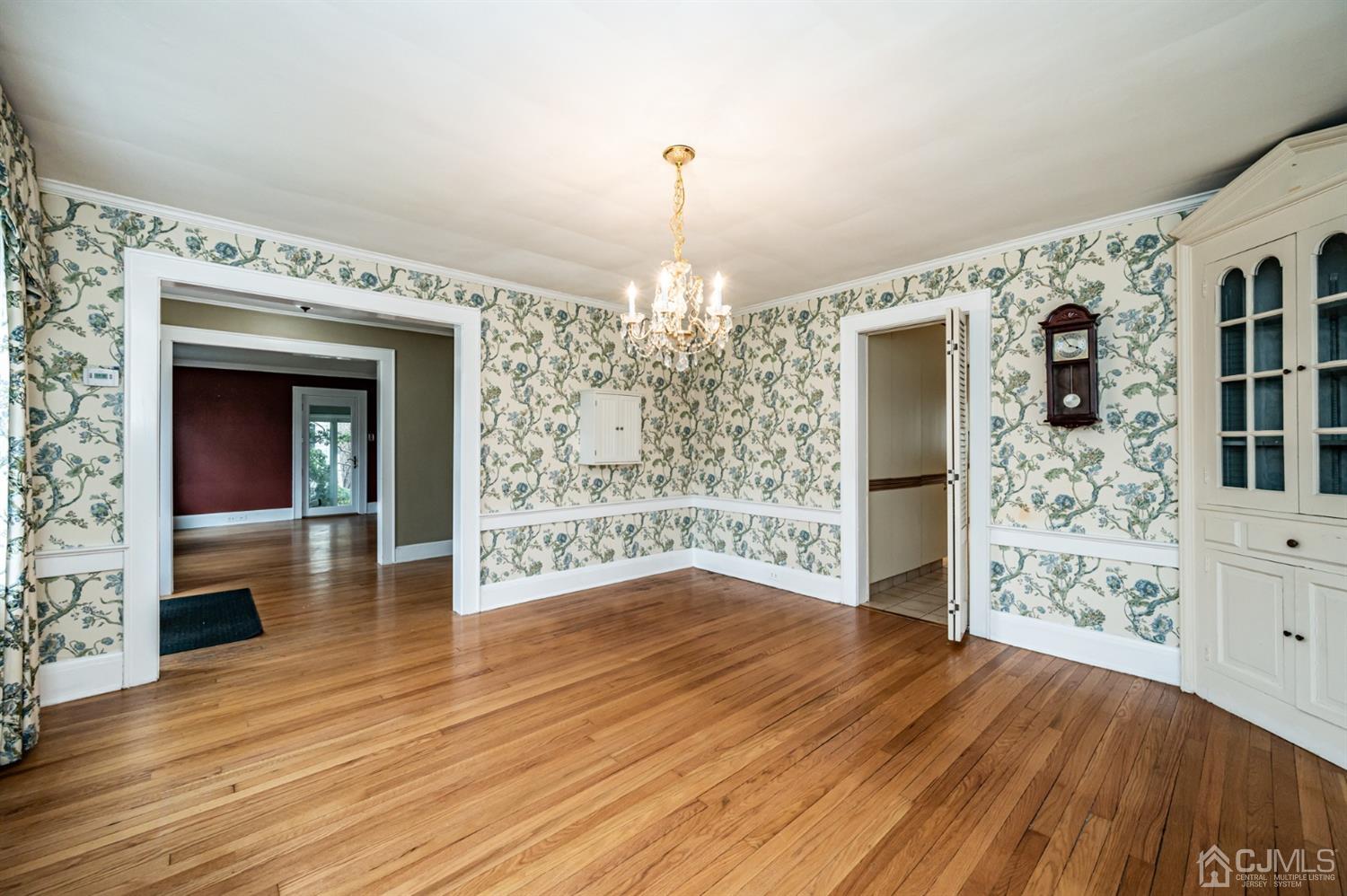 402 Franklin Road North Brunswick, NJ 08902 - Photo 7 of 40 Gallery Image 7