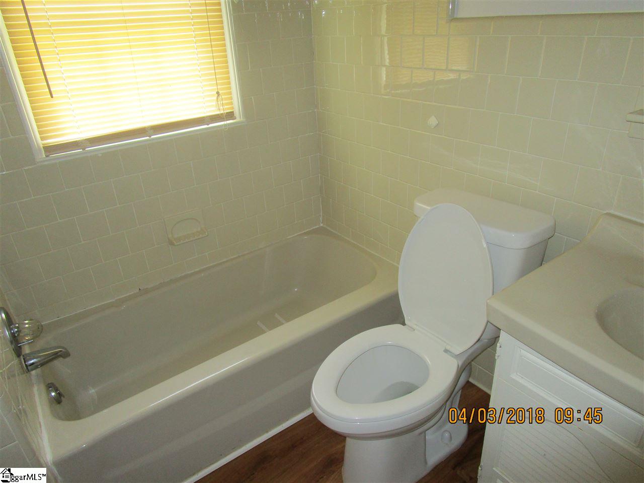 600 Old Liberty Road Easley, SC 29640 - Photo 5 of 25