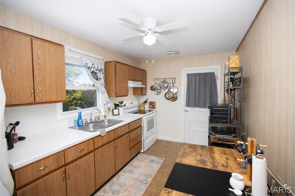 404 Colby Street Bourbon, MO 65441 - Photo 16 of 29