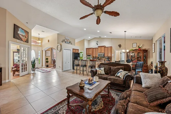 $3,700 | 3044 Southwest Savona Boulevard, Port St. Lucie, FL 34953