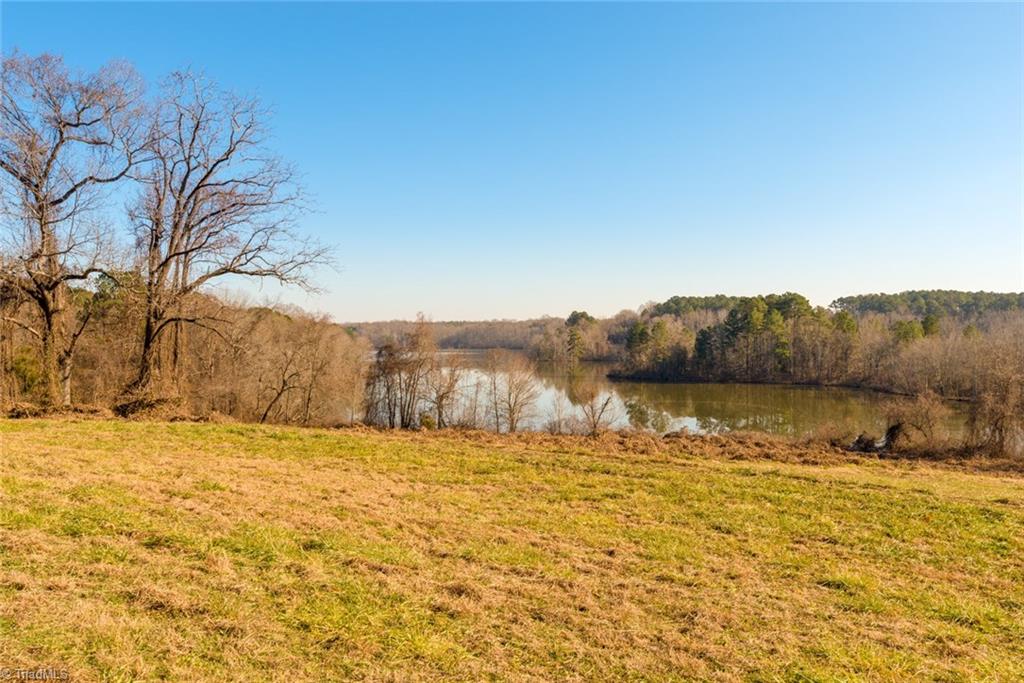7136 Strawberry Road Summerfield, NC 27358 - Photo 19 of 25 Gallery Image 19