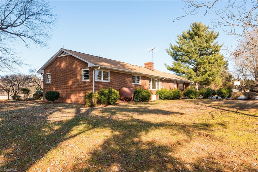 7136 Strawberry Road Summerfield, NC 27358 - Photo 23 of 25 Gallery Image 23