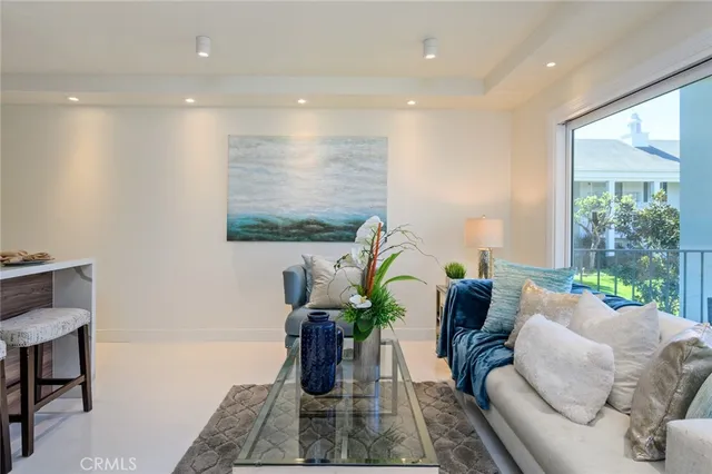 $749,000 | 100 Scholz Plaza, Unit 205, Newport Beach, CA 92663