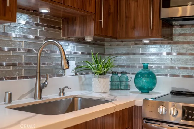 $749,000 | 100 Scholz Plaza, Unit 205, Newport Beach, CA 92663