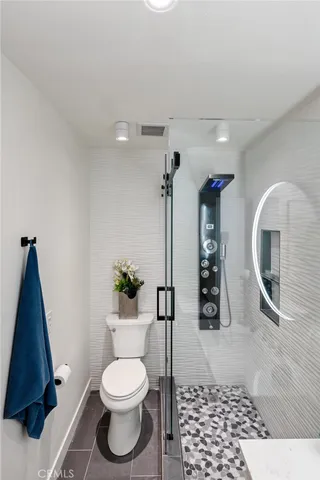 $749,000 | 100 Scholz Plaza, Unit 205, Newport Beach, CA 92663