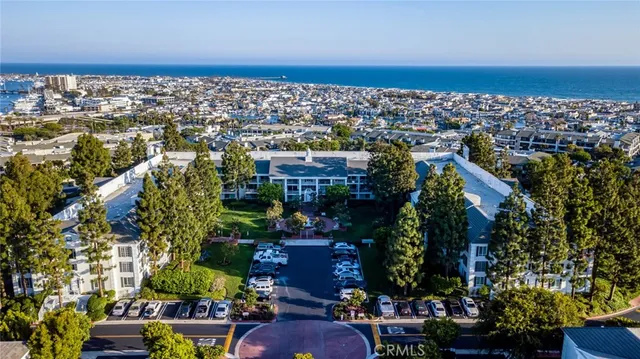 $749,000 | 100 Scholz Plaza, Unit 205, Newport Beach, CA 92663