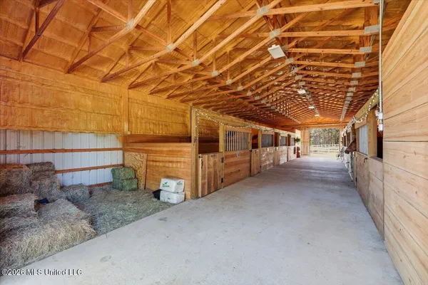 $2,175,000 | 333 Beaverdam Road, Camden, MS 39045