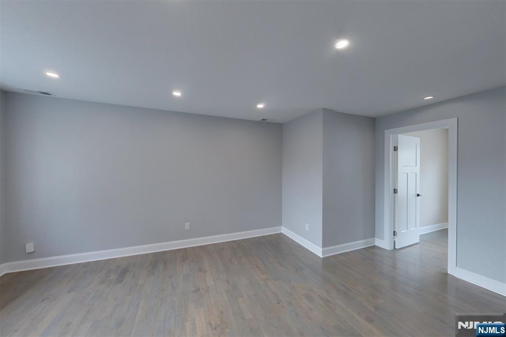 262 Main Street East Rutherford, NJ 07073 - Photo 7 of 22