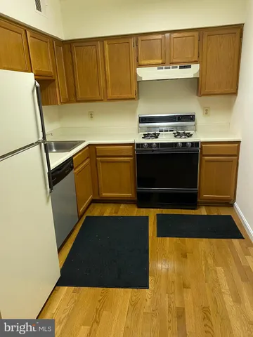 $2,695 | 9006 Pickwick Village Terrace, Silver Spring, MD 20901