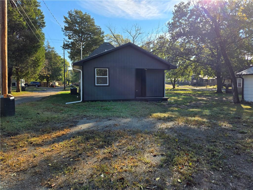 203 North Chestnut Street Pittsburg, KS 66762 - Photo 17 of 19