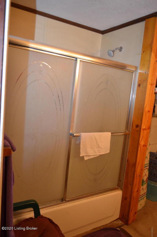 102 Greenbriar Road Milton, KY 40045 - Photo 14 of 27 Full Bath - Shower