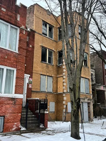 $90,000 | 3827 West Fillmore Street, Chicago, IL 60624