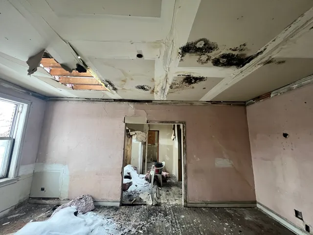 $90,000 | 3827 West Fillmore Street, Chicago, IL 60624