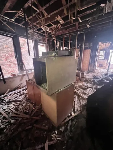 $90,000 | 3827 West Fillmore Street, Chicago, IL 60624