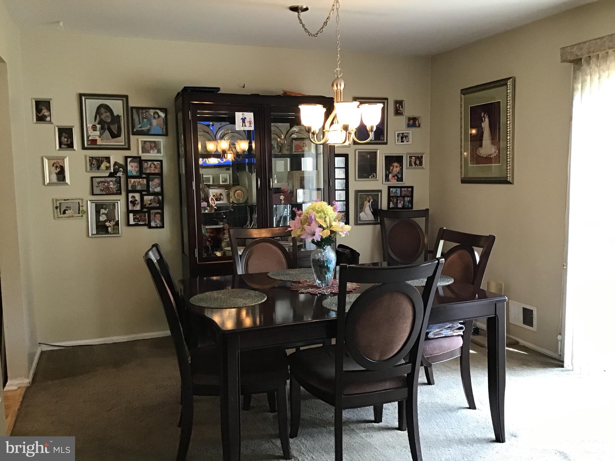 27 Stratton Court Trenton, NJ 08691 - Photo 11 of 21 a dining room with furniture and window