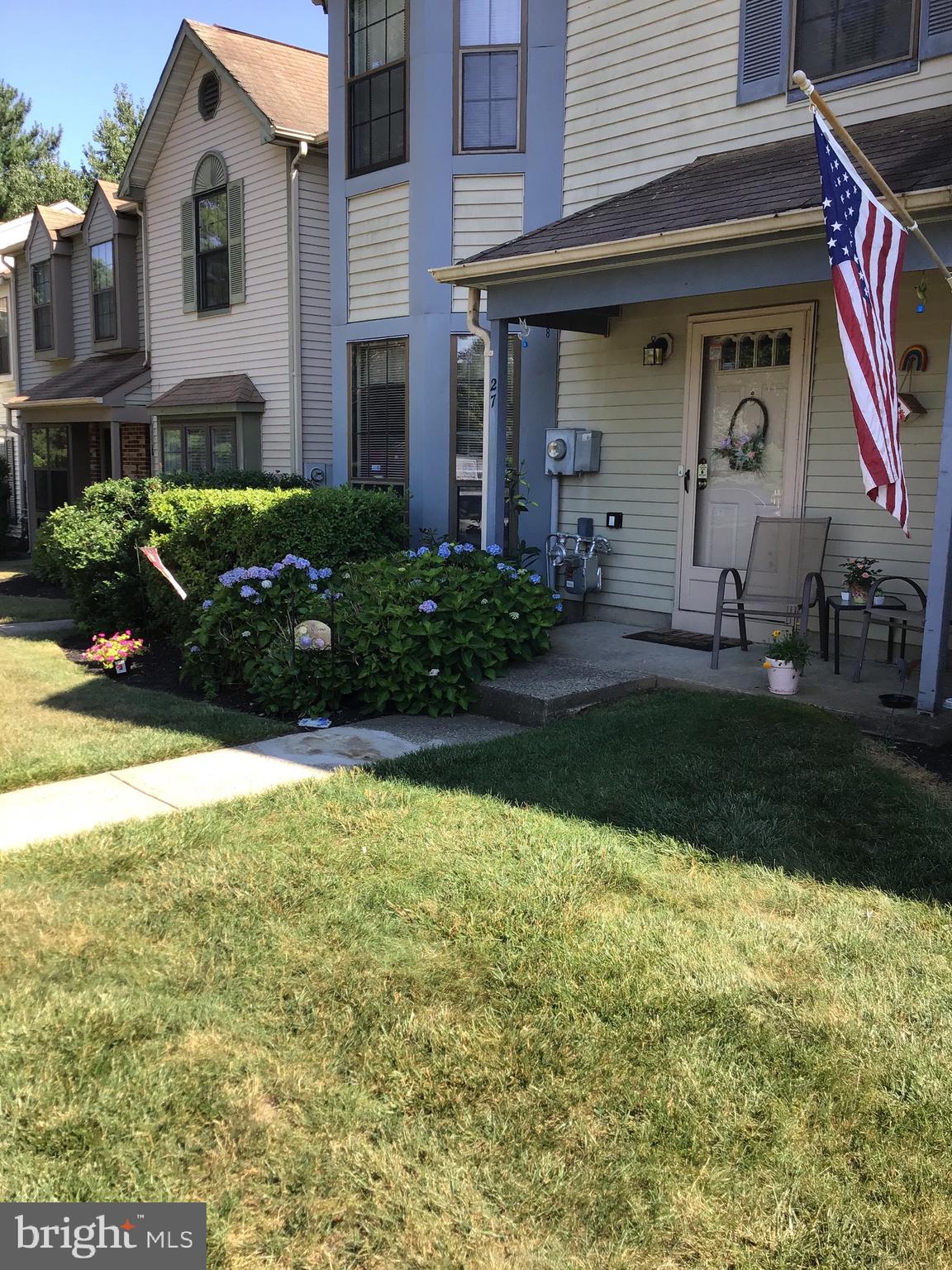 27 Stratton Court Trenton, NJ 08691 - Photo 2 of 21 a front view of a house with garden