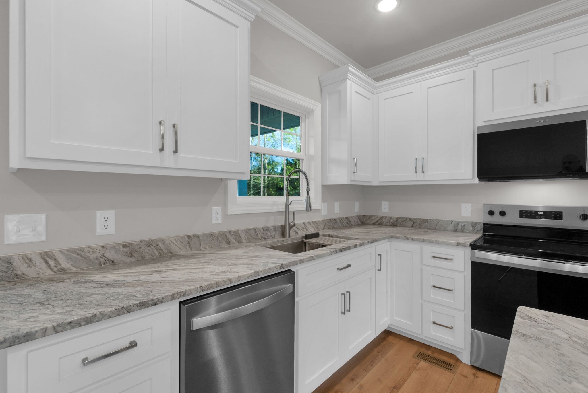 415 Bumpas Road Lawrenceburg, TN 38464 - Photo 13 of 33