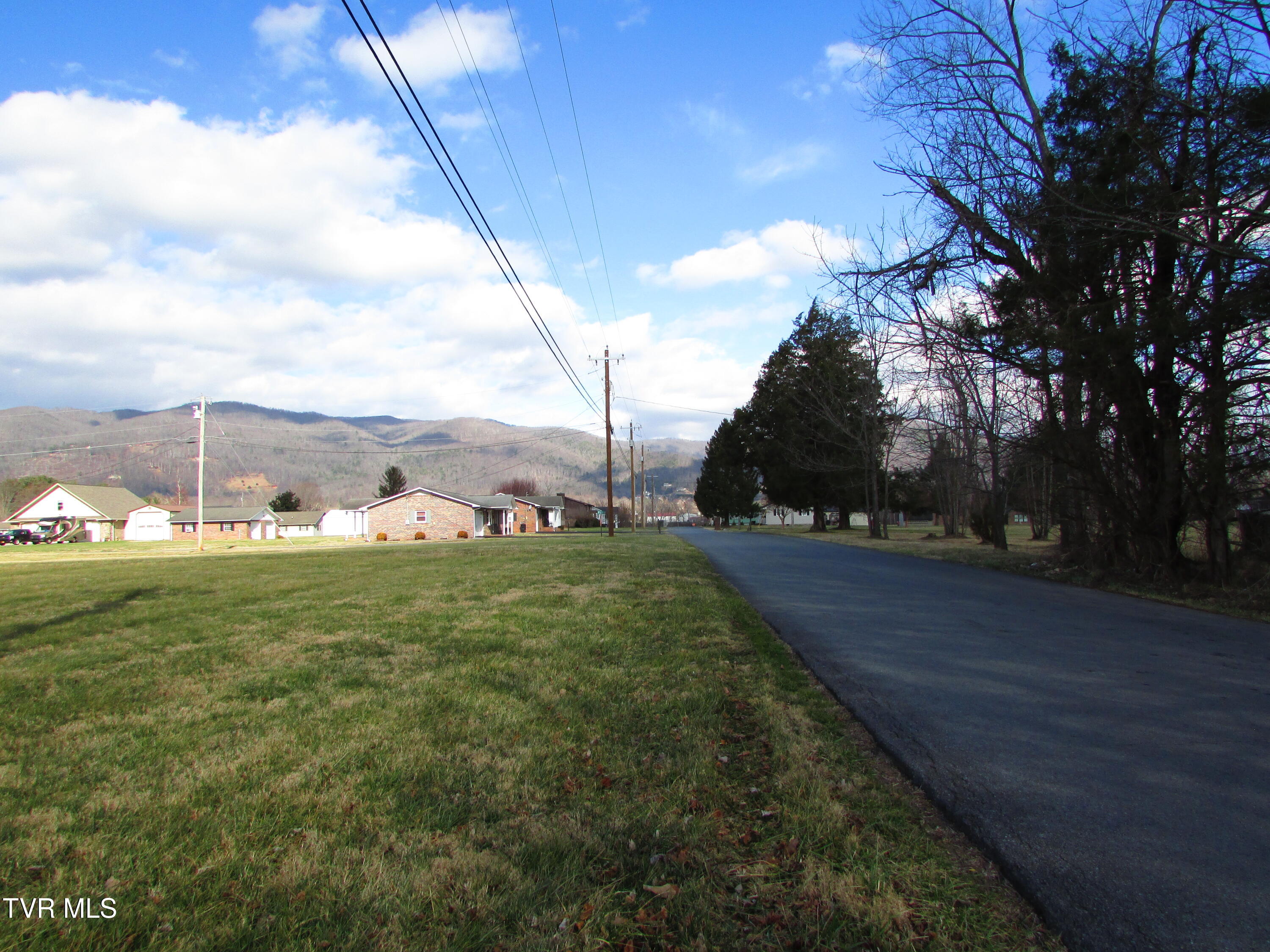 Tbd East El Bowers Road Elizabethton, TN 37643 - Photo 13 of 16 IMG_3420