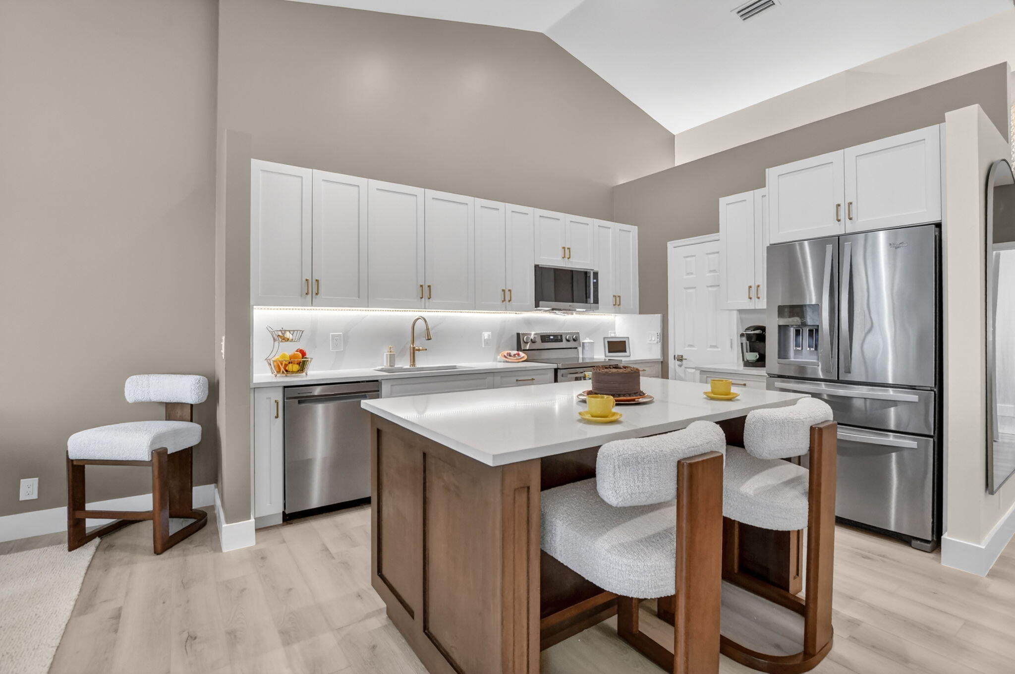 5801 Coach House Circle, Unit E Boca Raton, FL 33486 - Photo 5 of 36 14-web-or-mls-DSC_6816 - Copy