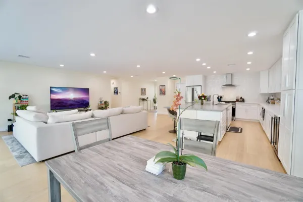 $6,500 | 11202 Promesa Drive, San Diego, CA 92124